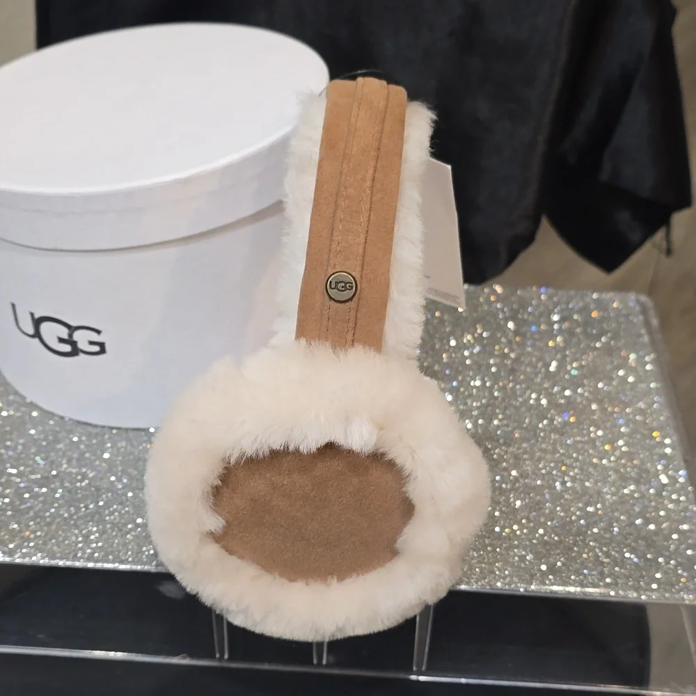 UGG  Shearling Sheepskin‎ Earmuffs